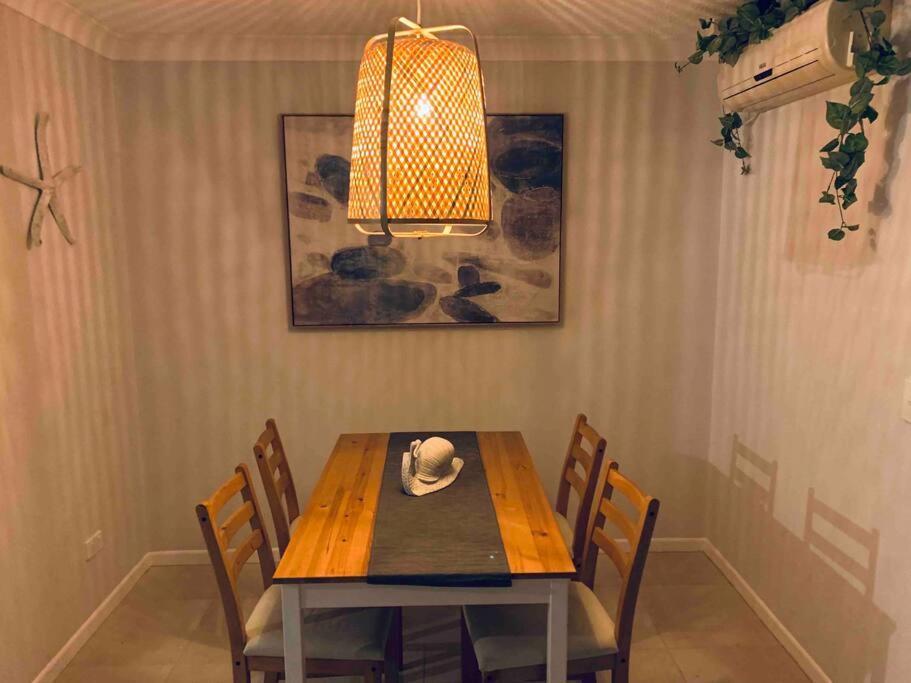 Broadbeach, Stylish Apartment Close To Everything Gold Coast Bagian luar foto