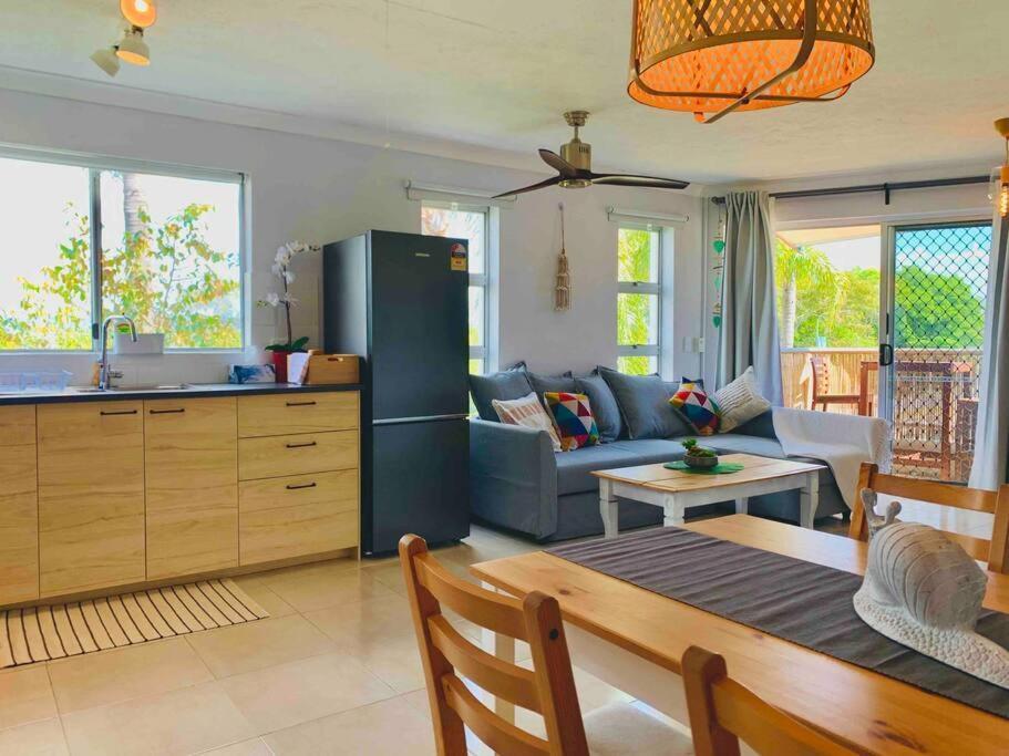 Broadbeach, Stylish Apartment Close To Everything Gold Coast Bagian luar foto